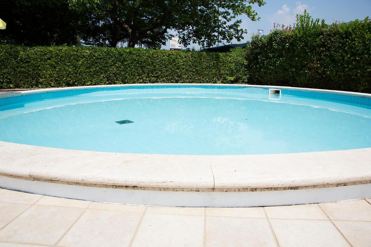 Camping Versilia Mare 호텔 리도디캄파이오레 외부 사진